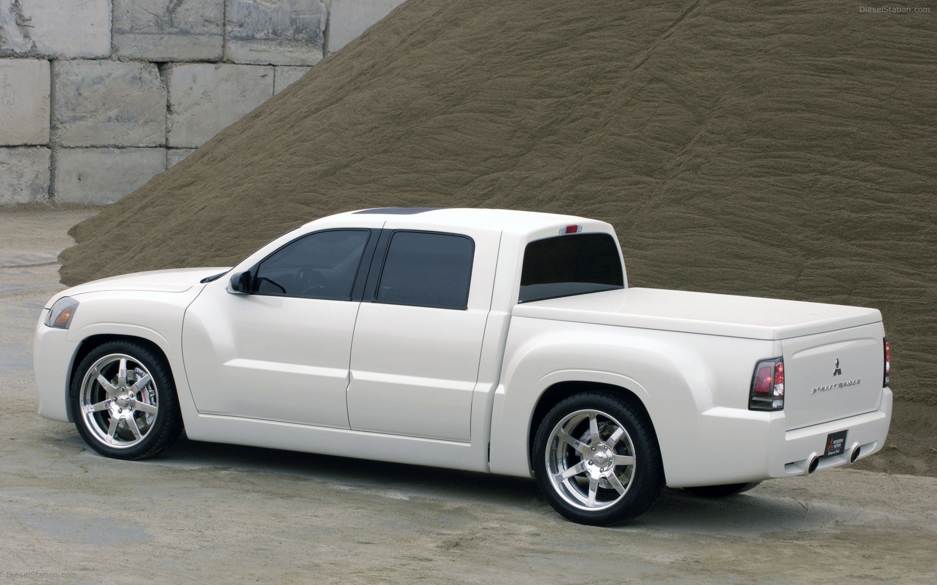 Mitsubishi Street Raider Concept